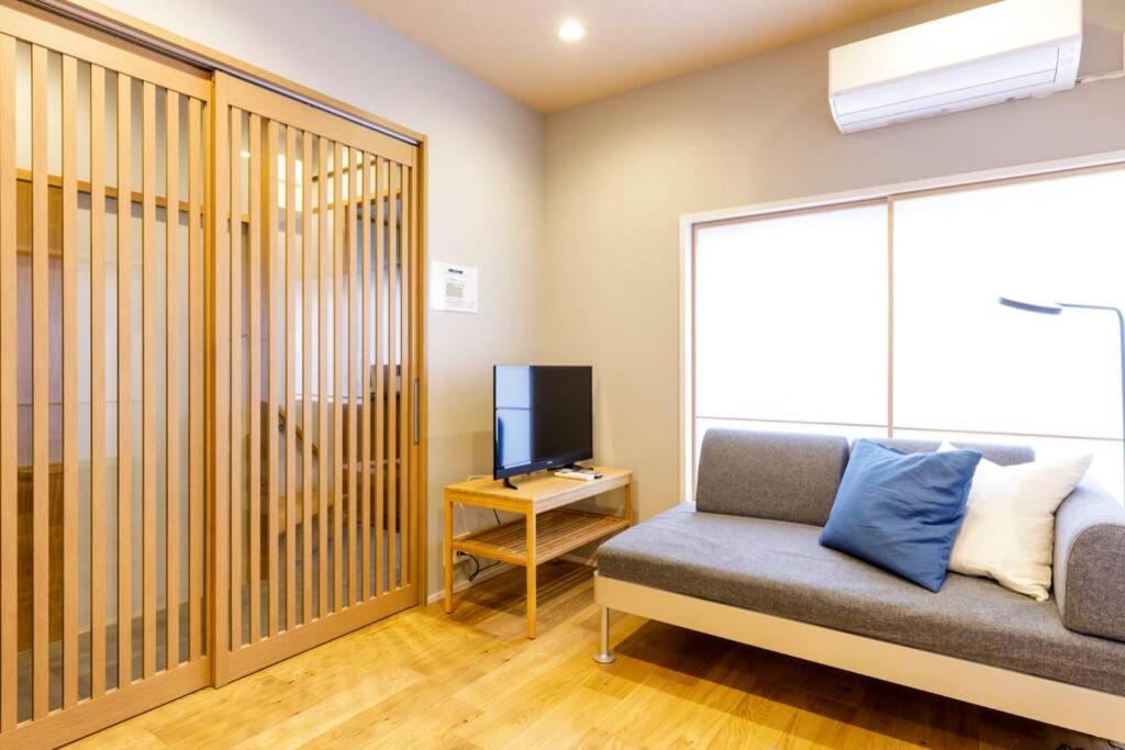 Вилла Negau House Токио Экстерьер фото